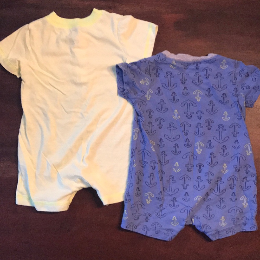 2 Carter’s Rompers 12Mo. - Picture 5 of 6